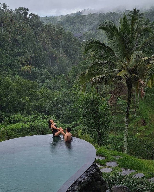 Adiwana Dara Ayu Villas Bali Car Driver Cheap Car Rental in bali (2)