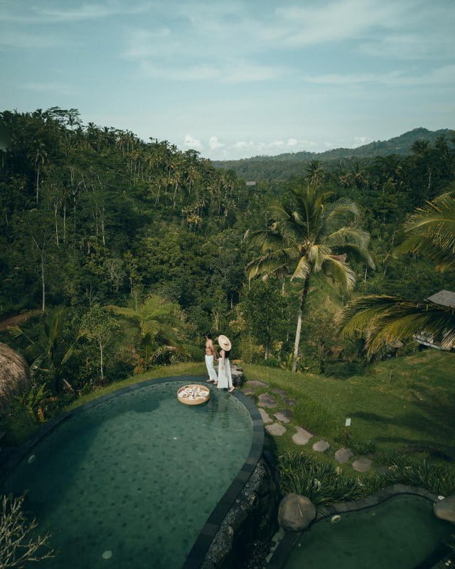 Adiwana Dara Ayu Villas Bali Car Driver Cheap Car Rental in bali (3)
