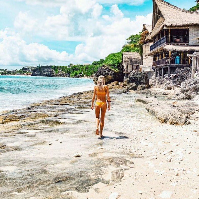 Bingin Beach Bali Car Driver Cheap Car Rental in bali (3)