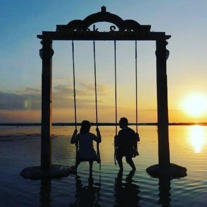 Gili Swings Bali Car Driver Cheap Car Rental in bali (2)