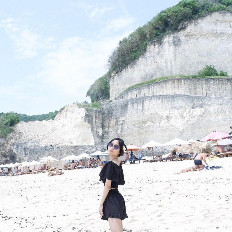 Melasti Beach Bali Car Driver Cheap Car Rental in bali (2)