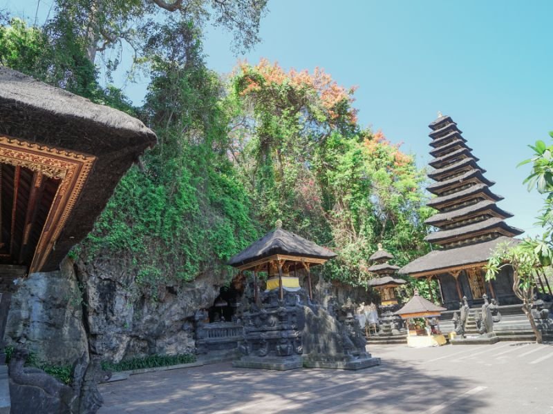 Pura Goa Lawah Temple, Bat Cave Bali Entrance Fee & Dress Code (2)