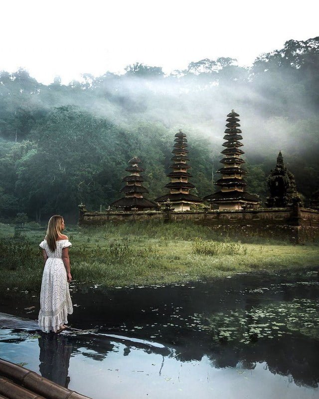 Tamblingan Lake Bali Car Driver Cheap Car Rental in bali (2)